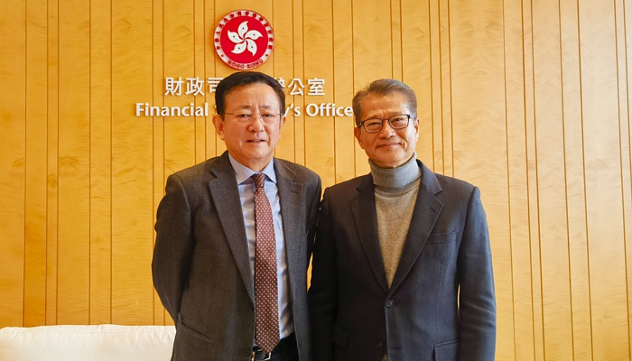 Professor Fan Gang Met with Financial Secretary Paul Chan Mo-po of Hong Kong 20240131 1